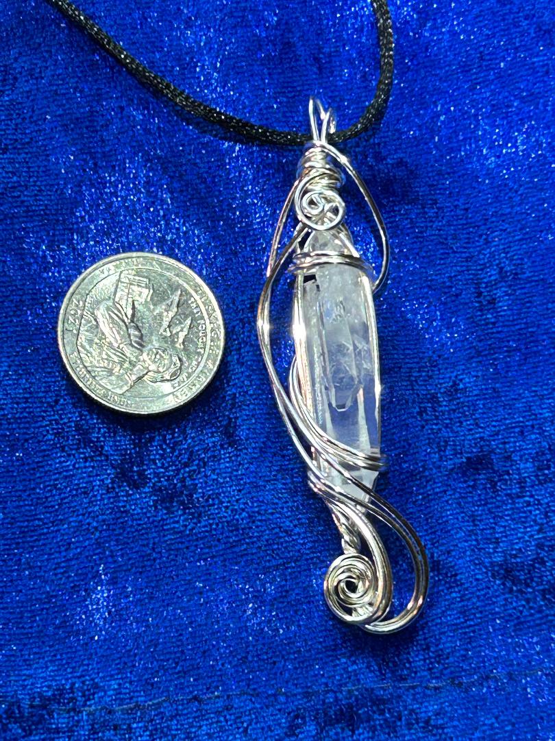 wirewrapped quartz crystal