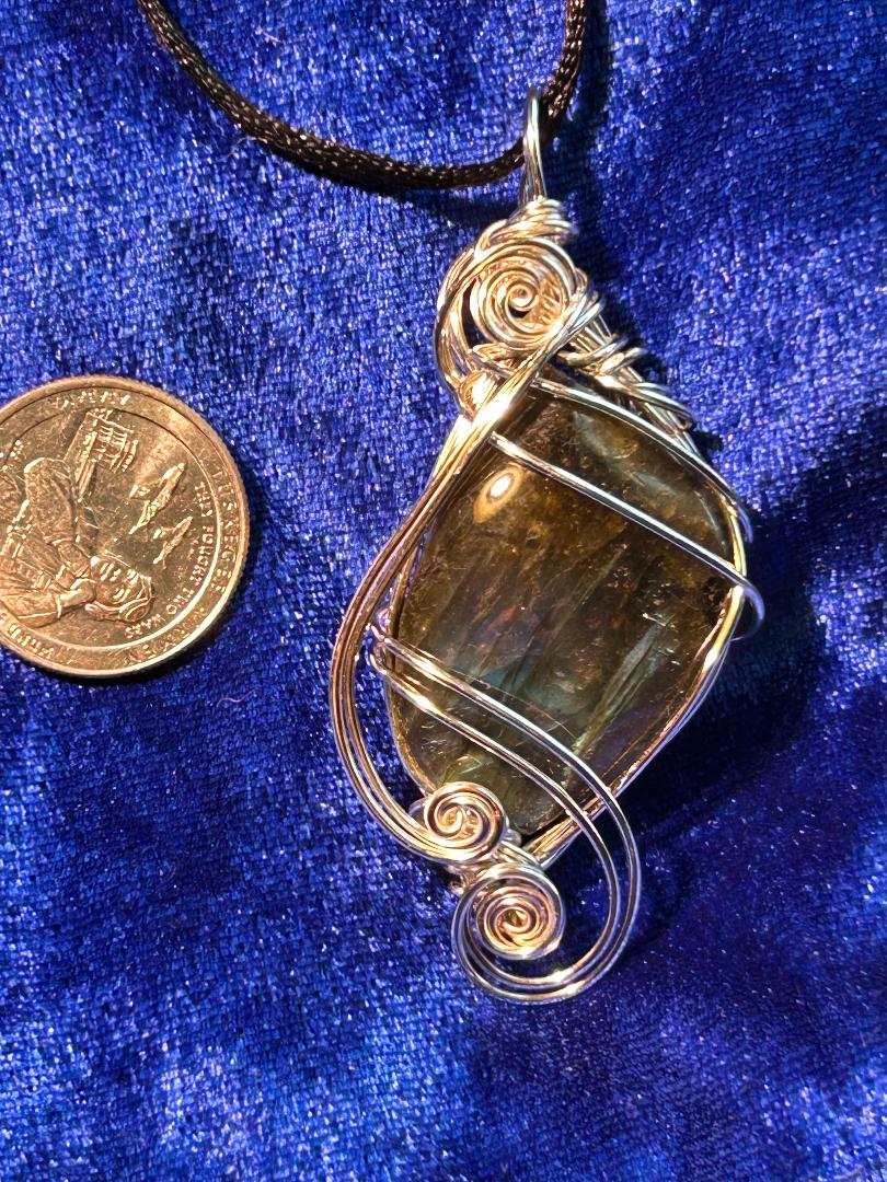 labrodorite pendant